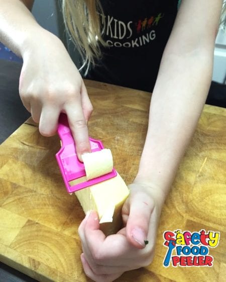 Kiddies Safety Food Peeler